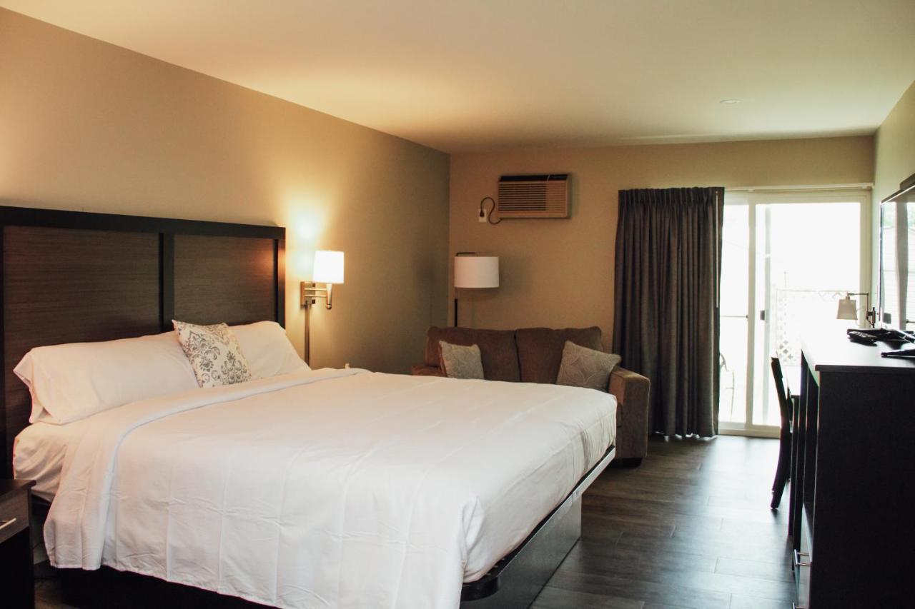 Country Squire Inn And Suites New Holland Екстер'єр фото