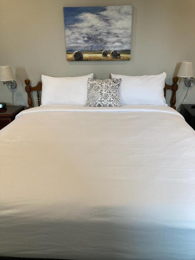 Country Squire Inn And Suites New Holland Екстер'єр фото